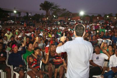 notícia: Governador Clécio Luís encontra moradores da Zona Norte de Macapá e esclarece tratativas para garantir habitação popular