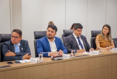 notícia: Governo do Amapá dialoga com Ministério da Saúde sobre efeitos nocivos das queimadas à população