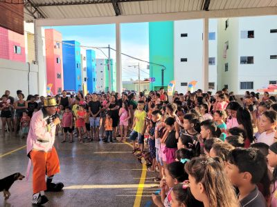 notícia: Muitos sorrisos, brincadeiras e diversão marcam o Dia das Crianças no Residencial Vila dos Oliveiras, em Macapá