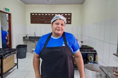 notícia: ‘Produtos da agricultura familiar vão melhorar o nosso trabalho’, celebra merendeira de Oiapoque após edital do Governo do Amapá