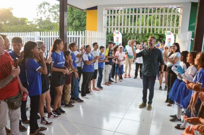 notícia: 'Tudo o que eu me comprometi com o Pacuí estamos fazendo', exalta governador Clécio Luís ao entregar escola reconstruída e ampliada no Amapá