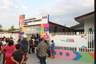 notícia: FOTOS: veja como foi a inauguração da Escola Estadual Sebastião Sena, reconstruída pelo Governo do Amapá na comunidade Corre-Água, em Macapá