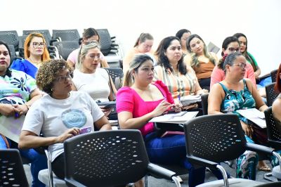 notícia: Profissionais da saúde debatem sobre a importância do serviço de triagem neonatal, em Macapá