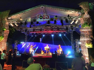 notícia: Com repertório musical variado, público canta e dança na Folia Literária Internacional, em Macapá