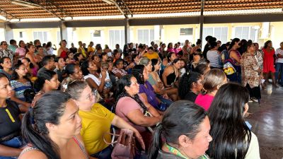 notícia: Governo do Estado promove ação social para moradores do Residencial Macapaba, em Macapá