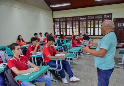 notícia: Governo do Amapá divulga edital de seleção de professores para atuação no Programa Brasil Alfabetizado