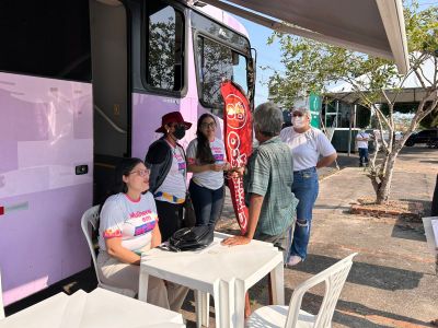 notícia: Mulheres recebem atendimento do Governo do Amapá durante o projeto de limpeza do rio Amazonas