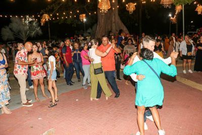 notícia: Empreendedorismo cultural, gastronomia e shows reúne públicos diversos na 2ª edição do Luau da Samaúma em Macapá