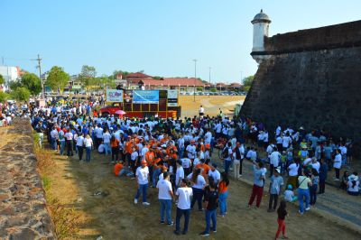 notícia: Com apoio do Governo do Amapá, caminhada celebra o Dia do Evangélico com orações e louvores pelas ruas de Macapá 