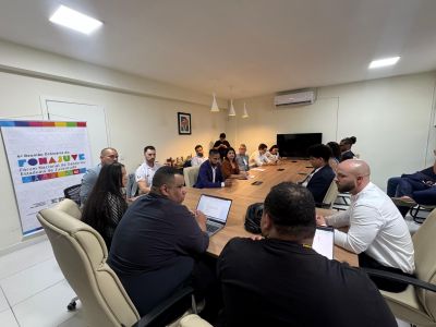 notícia: Governo do Amapá troca experiências de gestão em fórum nacional pela juventude