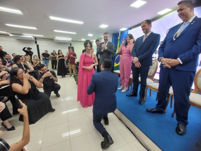 notícia: Pedido de casamento, emoção e gratidão marcam a nomeação dos novos servidores da Polícia Científica do Amapá 