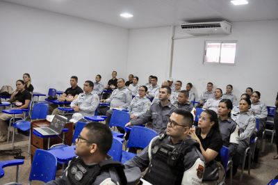 notícia: Detran Amapá orienta agentes do policiamento de trânsito para fiscalização de descargas livres em veículos