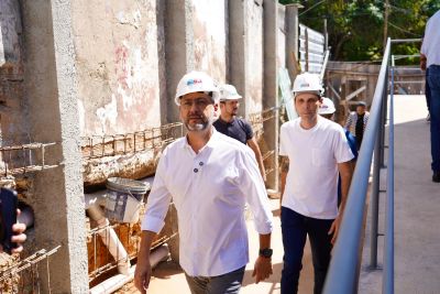 notícia: Governador Clécio Luís acompanha obra de reconstrução do prédio central do Sine Amapá, em Macapá