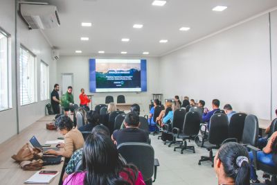 notícia: Governo do Amapá debate mercado de carbono em Fórum de Mudanças Climáticas