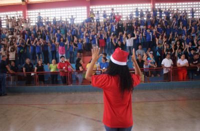 notícia: Em Santana, escolas estaduais realizam preparativos finais para a Cantata Natalina do Governo do Amapá