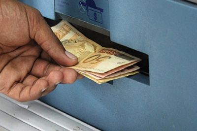notícia: Governo do Amapá antecipa pagamento da 1ª parcela do 13º salário para esta terça-feira, 10