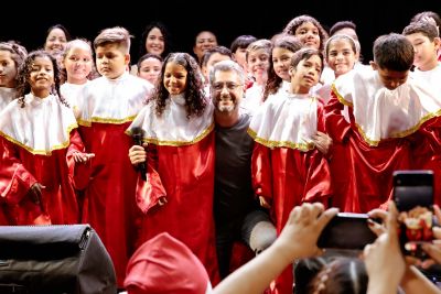 notícia: 'Com a magia do Natal podemos melhorar o lugar que a gente vive', celebra o governador Clécio Luís no 'Natal Luz' do Residencial Miracema