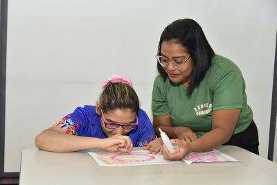 notícia: Governo do Amapá inicia pré-matrícula para alunos da educação especial de Macapá e Santana