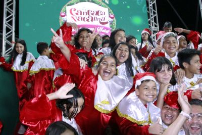 notícia: FOTOS: Cantata Natalina das Escolas Estaduais reúne 1,2 mil estudantes e emociona público em Macapá