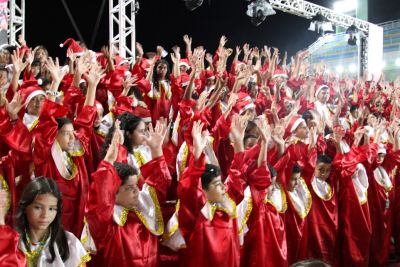 Além do coral também ainda houve teatro e coreográfica