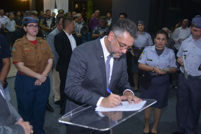 notícia: Governador Clécio Luís reforça valorização da segurança com a promoção de 96 oficiais e praças da Polícia Militar