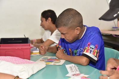 notícia: Pré-matrícula prioritária das escolas estaduais recebeu 755 inscrições para a educação especial