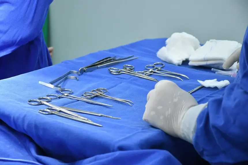 Cirurgia de esterilização masculina é um procedimento simples, seguro e que não compromete a potência sexual