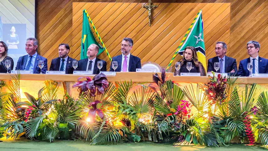 Governador Clécio Luís na posse dos novos dirigentes do TRE-AP