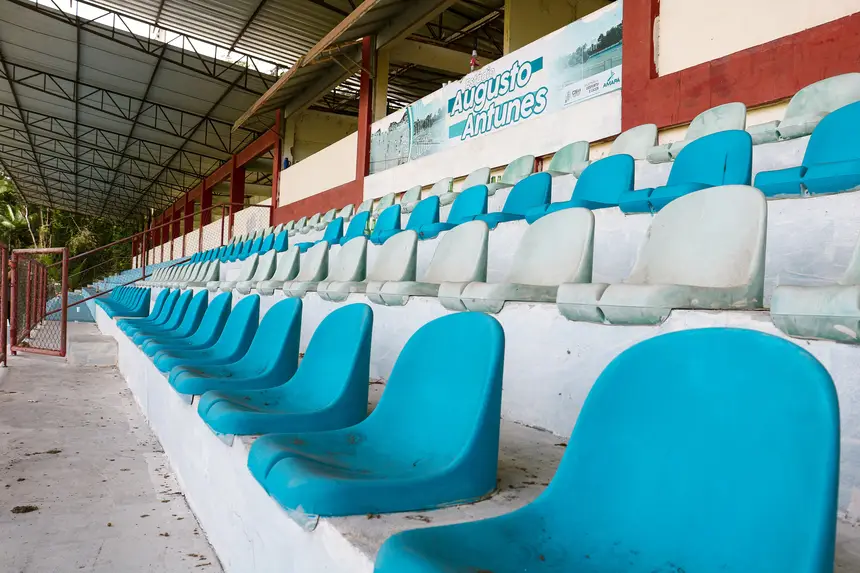 Inaugurado nos anos 1970, estádio é parte da história do Amapá e casa dos times de futebol de Santana