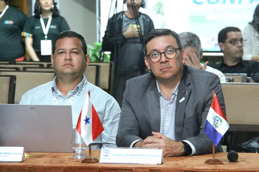 Da esquerda para a direita, diretor-presidente da Fapeap, Gutemberg Vilhena, e vice-presidente do Confap,  Marcel Botelho