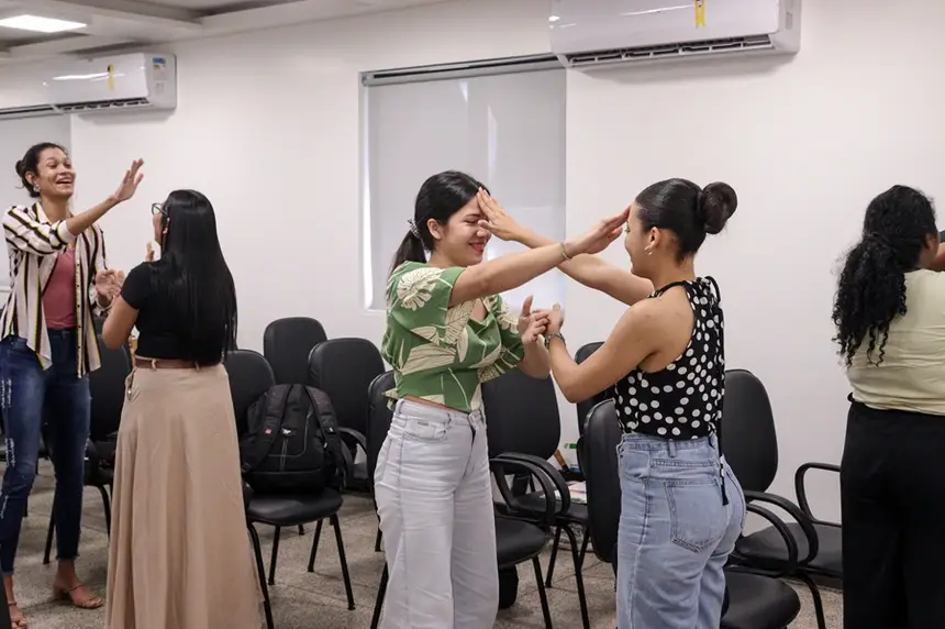Durante o evento, monitores também participaram de dinâmicas