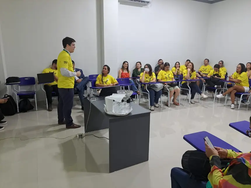 Foto: Luan Rodrigues/Ueap Pesquisadores da Ueap apresentaram aos empreendedores trabalhos voltados à inovação e bioeconomia