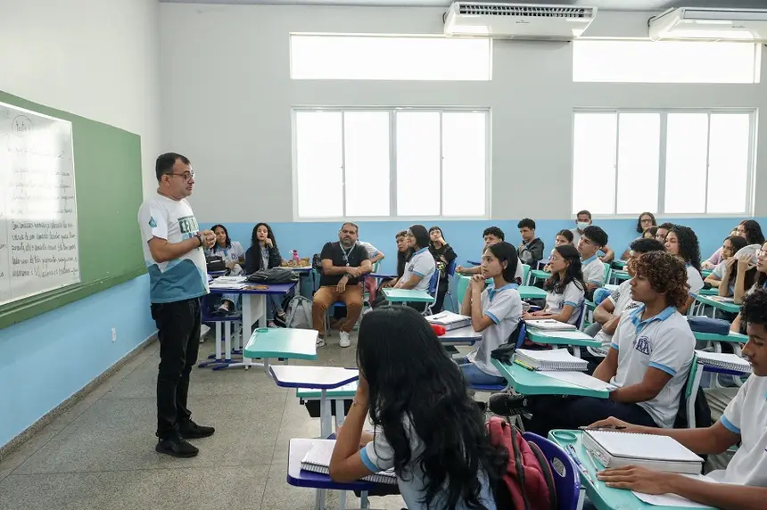 Foto: Evandro Vilhena/Seed Governo do Amapá, através da Central do Enem, orienta estudantes sobre fim das inscrições do Enem