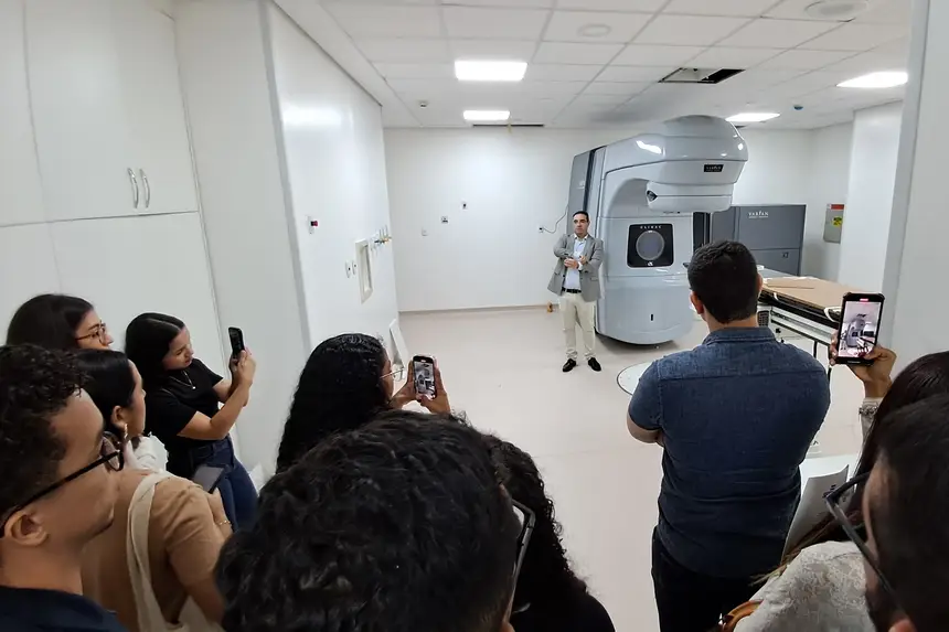 Alunos conheceram como será o funcionamento do primeiro Centro de Radioterapia do Amapá do Governo do Estado