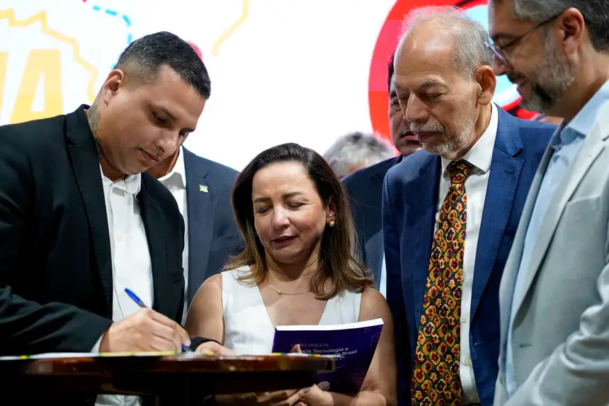  <div class='credito_fotos'>Foto: Luhana Baddini/Agência Grito   |   <a href='/midias/2025/originais/20250626151027-GF00016192-F00193959.webp' download><i class='fa-solid fa-download'></i> Download</a></div>