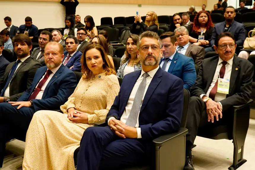  <div class='credito_fotos'>Foto: Luhana Baddini/Agência Grito   |   <a href='/midias/2025/originais/20250812123835-GF00016387-F00201046.webp' download><i class='fa-solid fa-download'></i> Download</a></div>