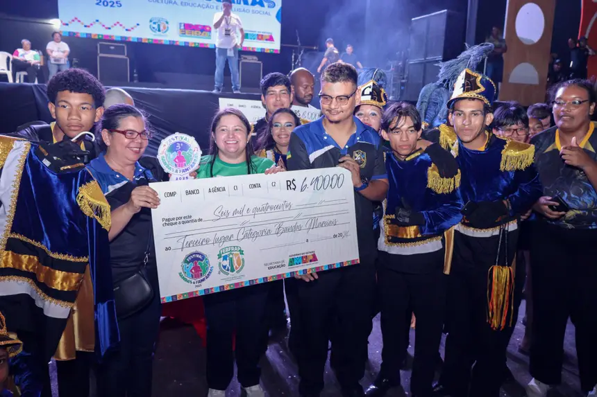 Em terceiro da Banda Marcial e garantindo os R$6.400, ficou a a CA Fênix, do Colégio Amapaense 