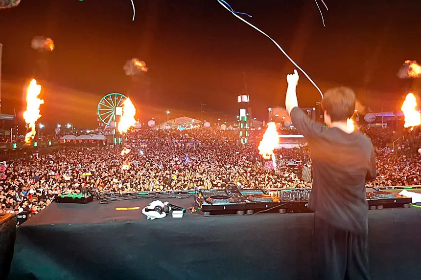 Um dos maiores talentos da música eletrônica e referências do cenário "Deep House" e Pop se apresentaram nesta quinta-feira, 4, na Arena Rio Amazonas, no Parque de Exposições da Fazendinha.