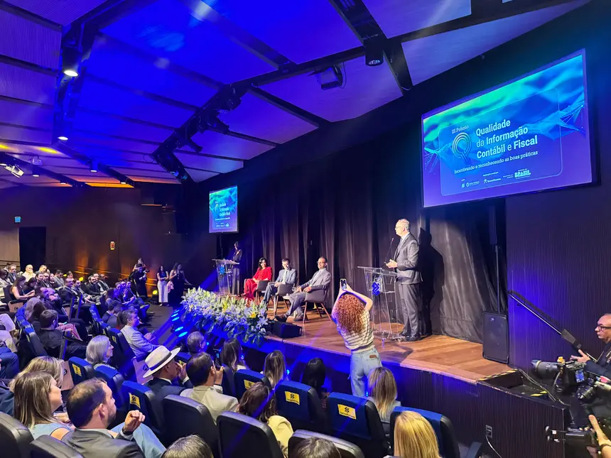  <div class='credito_fotos'>Foto: João Paulo Gonçalves / SECOM GEA   |   <a href='/midias/2025/originais/20250916115227-GF00016533-F00205294.webp' download><i class='fa-solid fa-download'></i> Download</a></div>