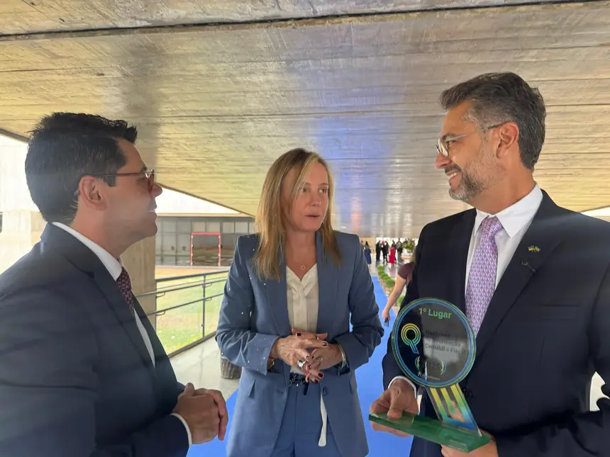  <div class='credito_fotos'>Foto: João Paulo Gonçalves / SECOM GEA   |   <a href='/midias/2025/originais/20250916115236-GF00016533-F00205299.webp' download><i class='fa-solid fa-download'></i> Download</a></div>