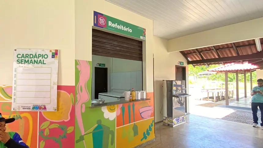 O refeitório da instituição 
