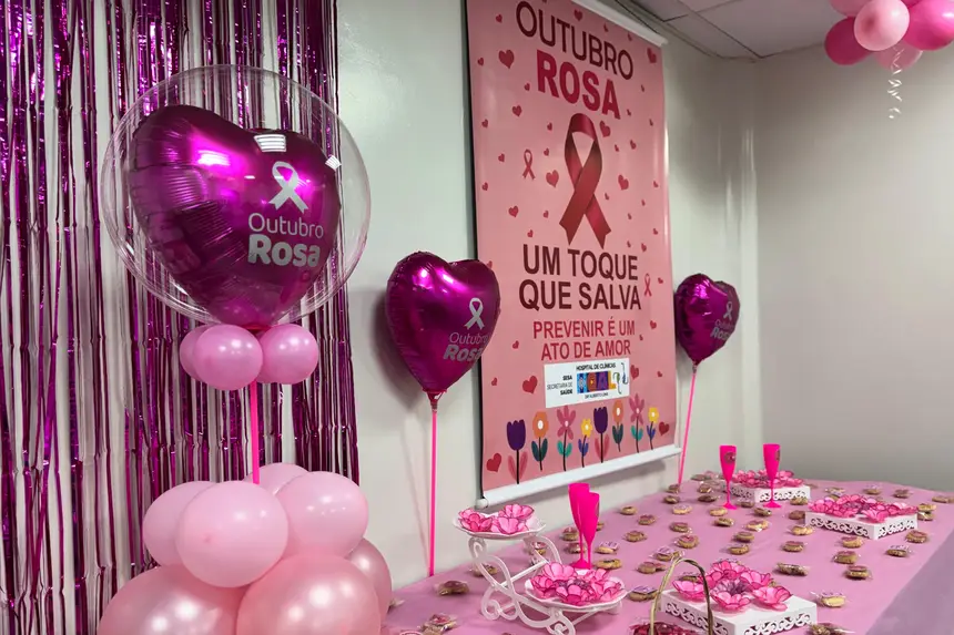 A direção do hospital preparou café da manhã especial para as mulheres 