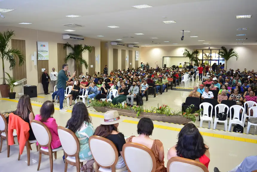  <div class='credito_fotos'>Foto: Maksuel Martins/GEA   |   <a href='/midias/2025/originais/20251010090950-GF00016592-F00207270.webp' download><i class='fa-solid fa-download'></i> Download</a></div>