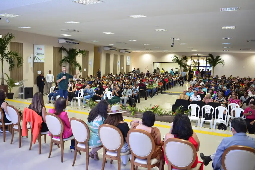  <div class='credito_fotos'>Foto: Maksuel Martins/GEA   |   <a href='/midias/2025/originais/20251010090954-GF00016592-F00207271.webp' download><i class='fa-solid fa-download'></i> Download</a></div>