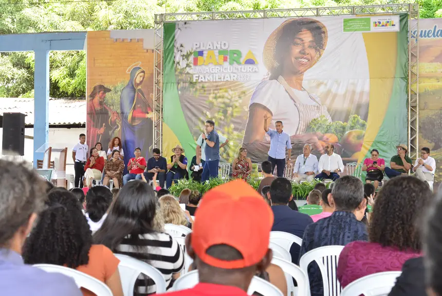  <div class='credito_fotos'>Foto: Maksuel Martins/GEA   |   <a href='/midias/2025/originais/20251010135905-GF00016597-F00207414.webp' download><i class='fa-solid fa-download'></i> Download</a></div>