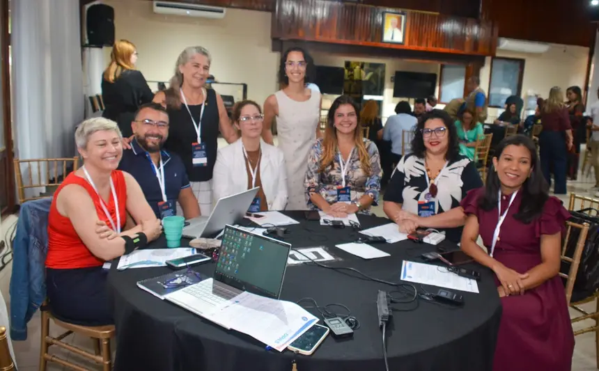 A programação inclui mesas de debate, apresentações técnicas e visitas a laboratórios e unidades de vigilância