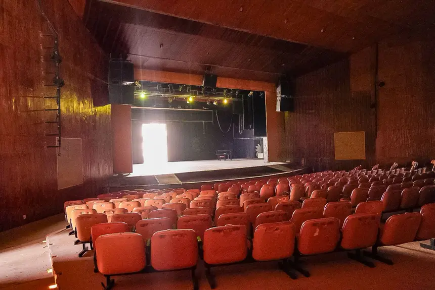  <div class='credito_fotos'>Foto: Jessé Matos/Agência Grito   |   <a href='/midias/2025/originais/20251028102917-GF00016628-F00208205.webp' download><i class='fa-solid fa-download'></i> Download</a></div>