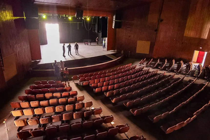  <div class='credito_fotos'>Foto: Jessé Matos/Agência Grito   |   <a href='/midias/2025/originais/20251028102923-GF00016628-F00208211.webp' download><i class='fa-solid fa-download'></i> Download</a></div>