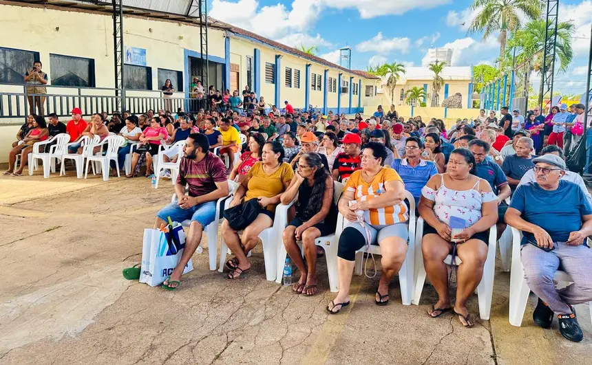 O evento de entrega ocorreu na sede de acolhimento da Igreja Católica. 