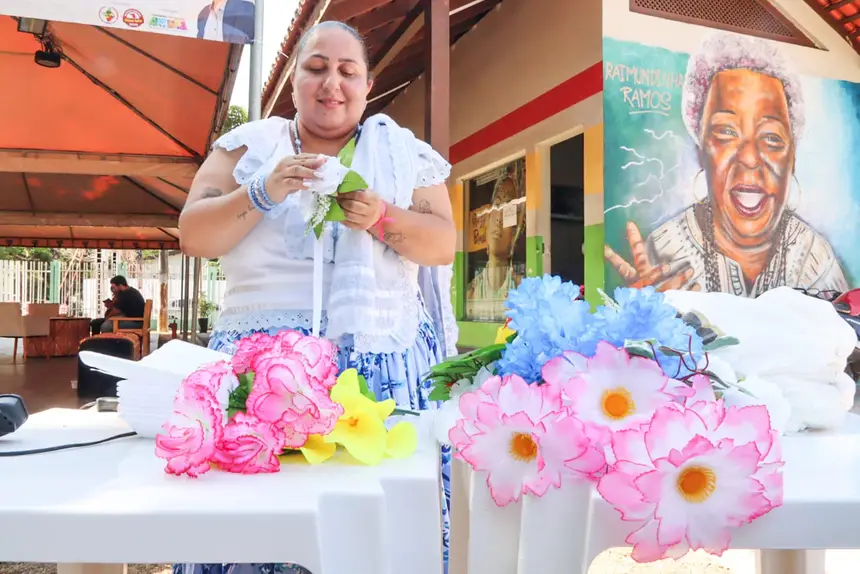 Confecção de flores